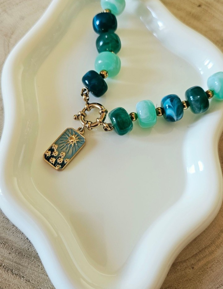 Collier perles marbrées avec fermoir bouée devant | Summer NAPHEA