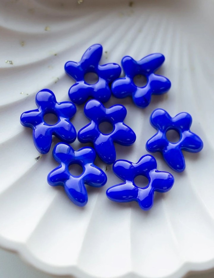 Pampille perle fleur - bleu roi