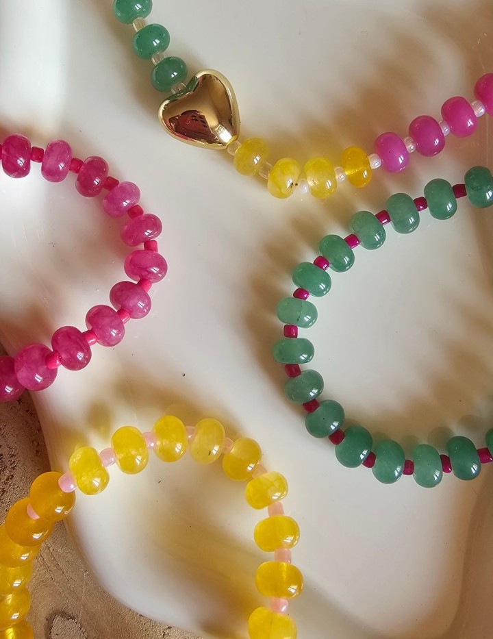 Collier perles naturelles colorées & cœur métallisé | NAPHEA