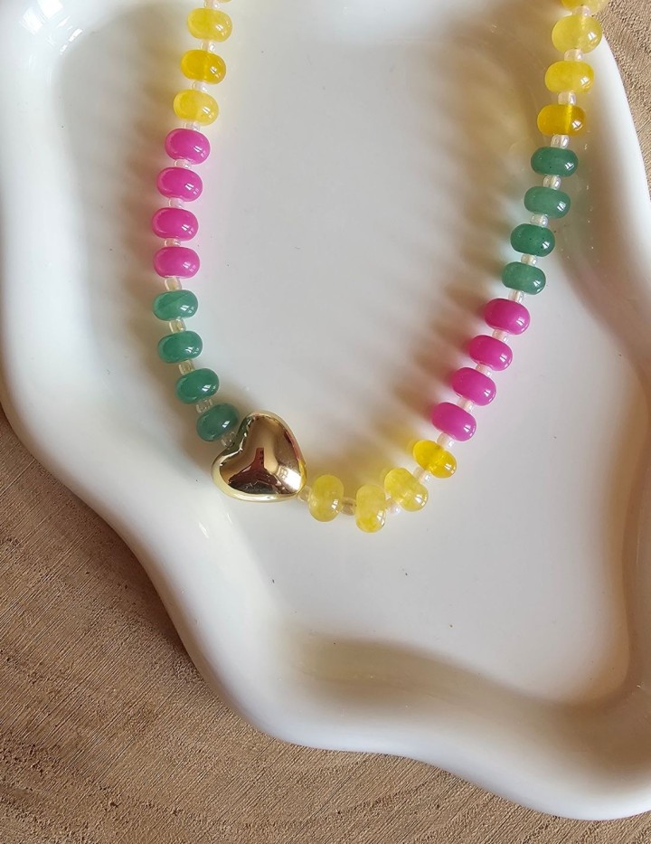 Collier perles naturelles colorées & cœur métallisé | NAPHEA