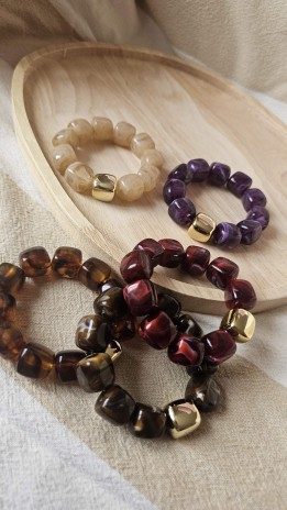 Bracelet Kiara en perles marbrées, détail doré