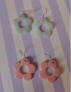 boucle d'oreille Fioraé - fleur résine