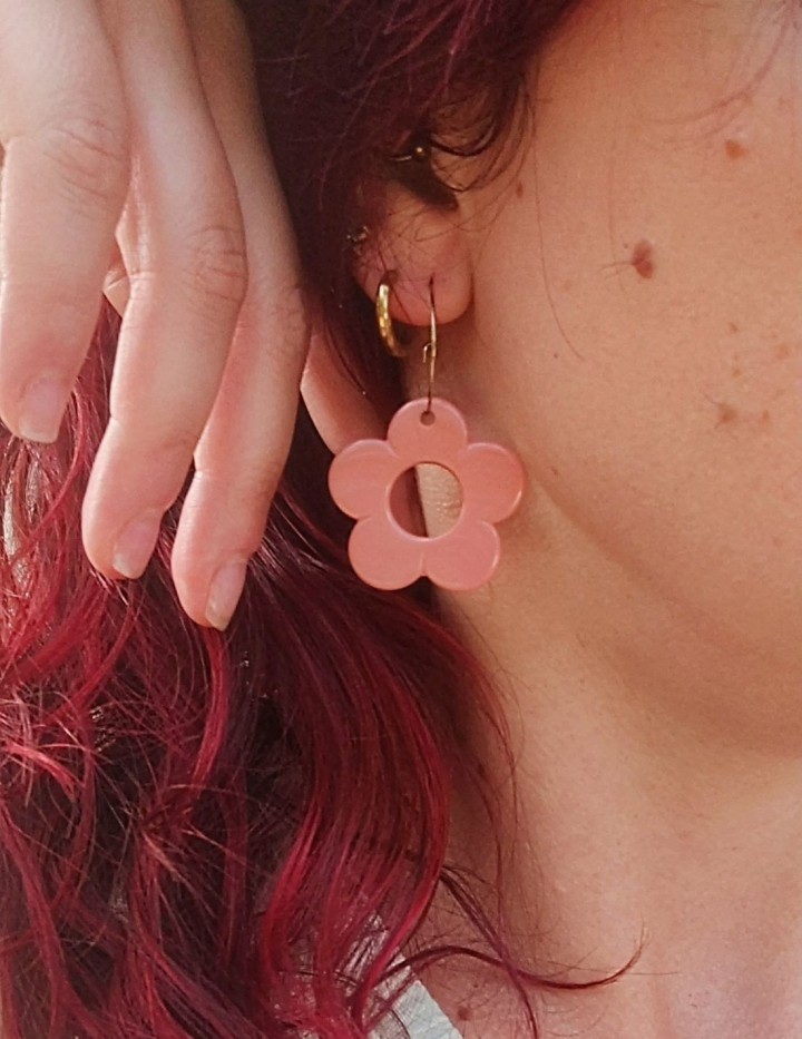 boucle d'oreille Fioraé - fleur résine